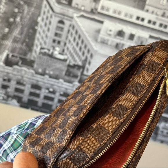 🎯SOLD🎯 Louis Vuitton's Geronimos Damier Cross Body Bag Authentic - Picture 7 of 16